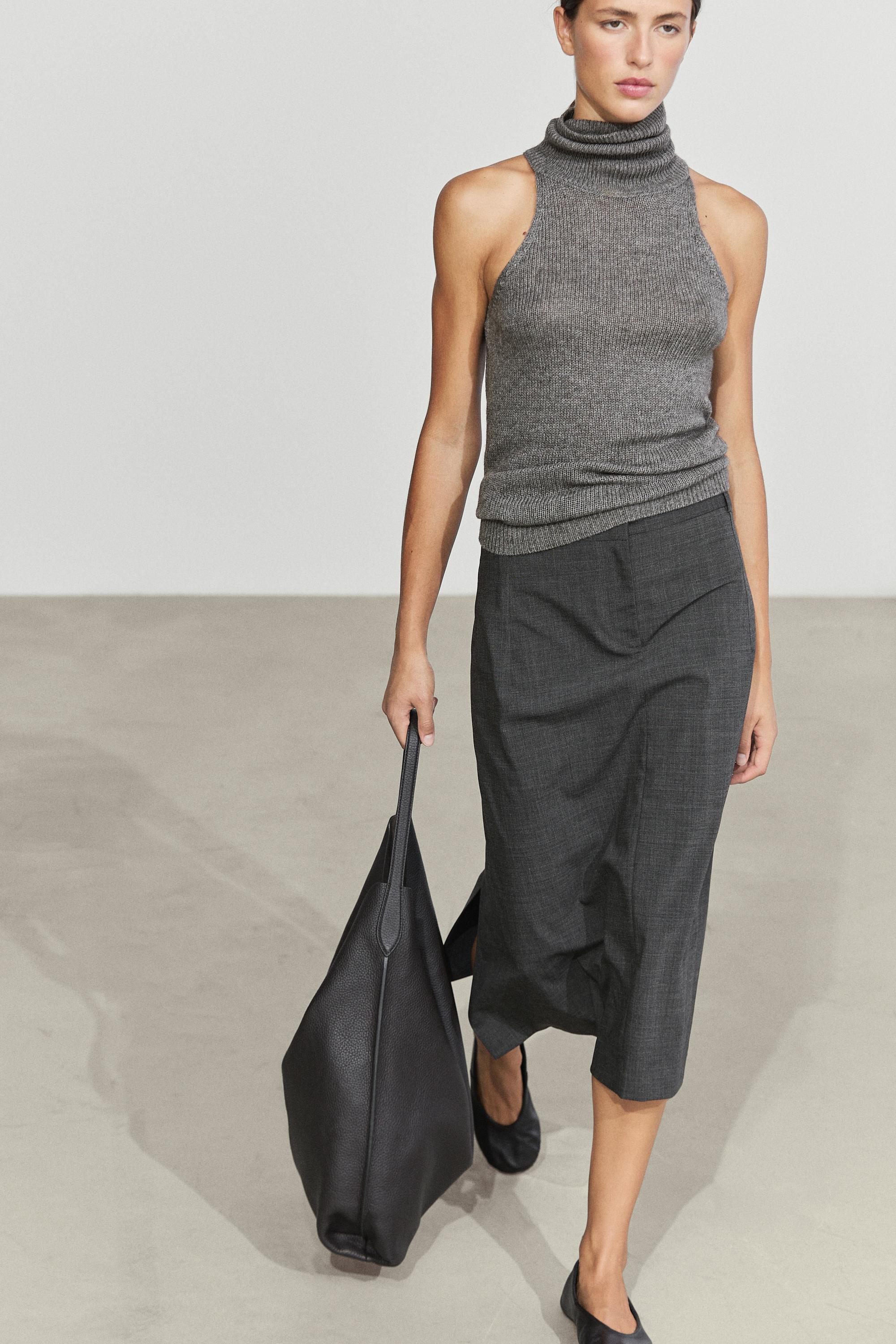 Halter neck knit top